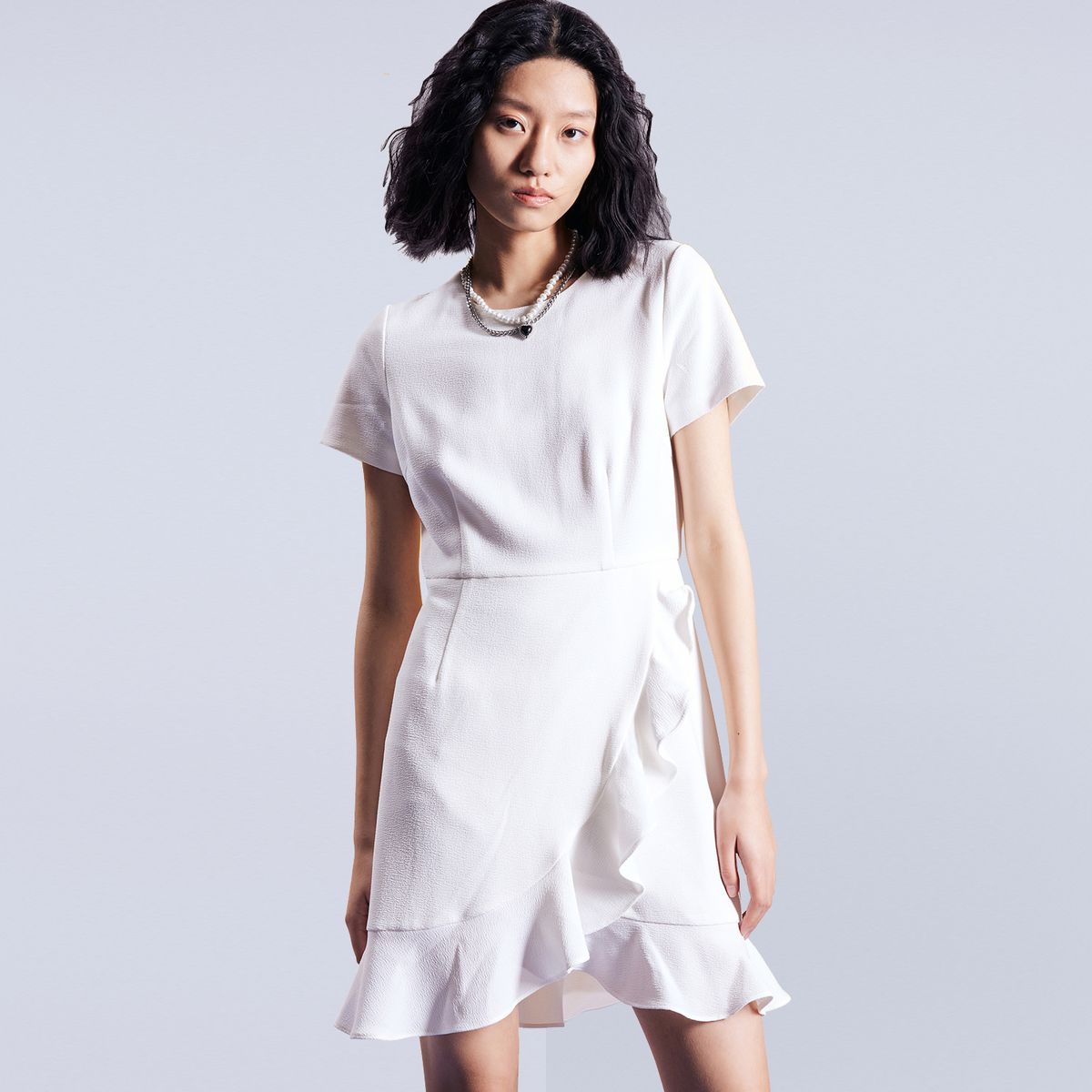 Kurzes Skaterkleid mit Rüschen
