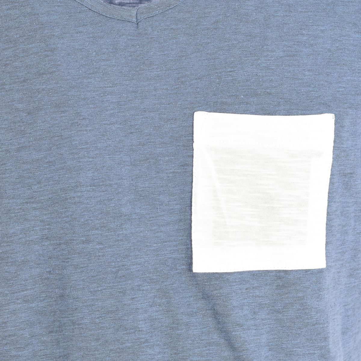 Baumwoll-T-Shirt mit Kontrasttasche