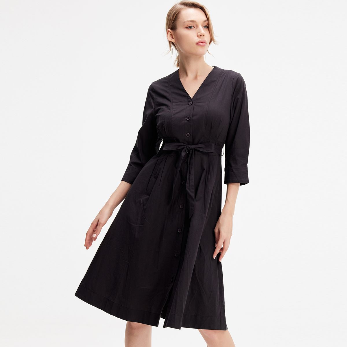 Minimalistisches Hemdblusenkleid mit Gürtel