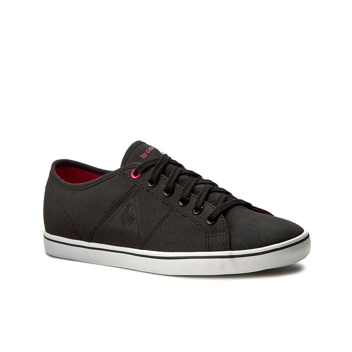 Klassische Canvas-Sneaker mit niedrigem Profil