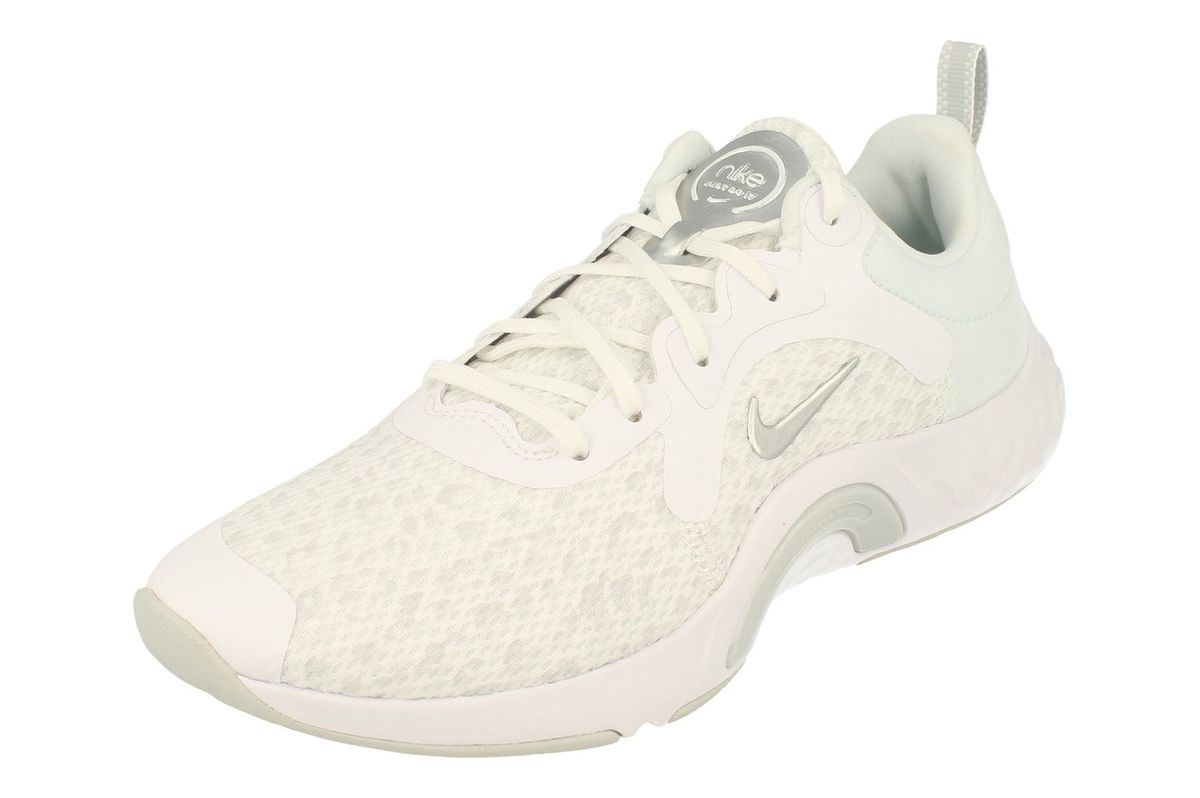 Renew In-Season Tr 11 Sneaker