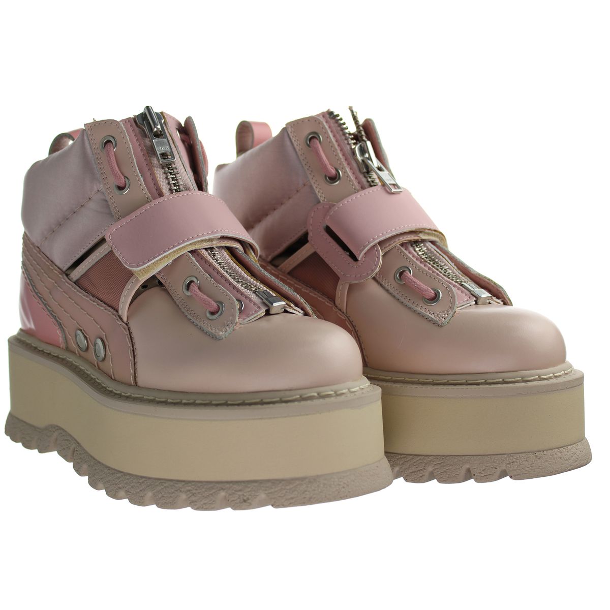Plateau-Stiefeletten im Materialmix
