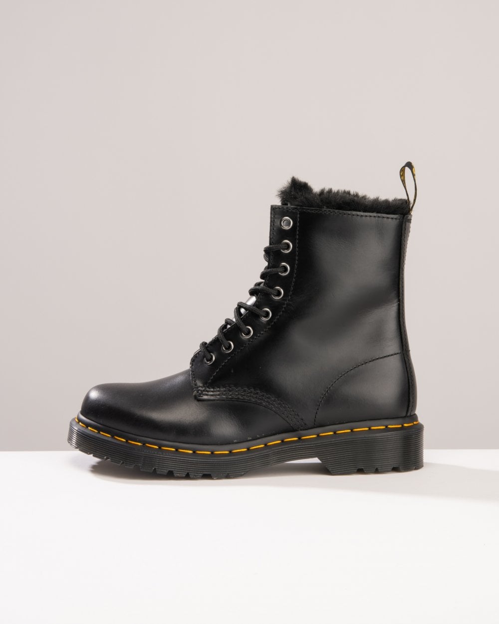 Gefütterte Leder-Schnürstiefel