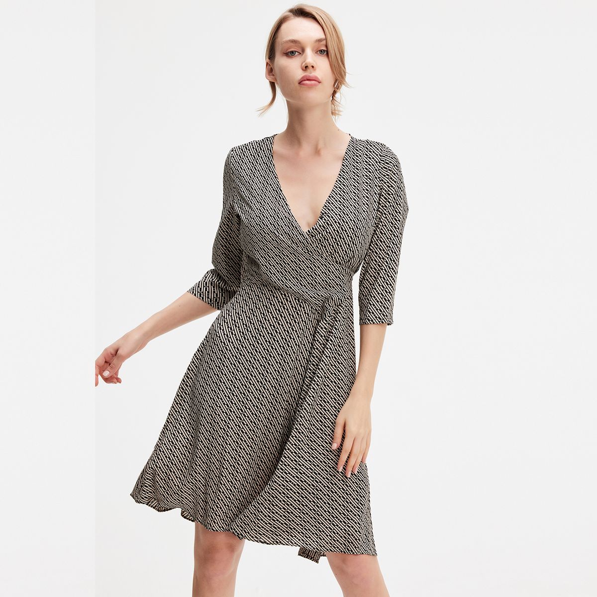 Drapiertes Skaterkleid mit Grafik-Print
