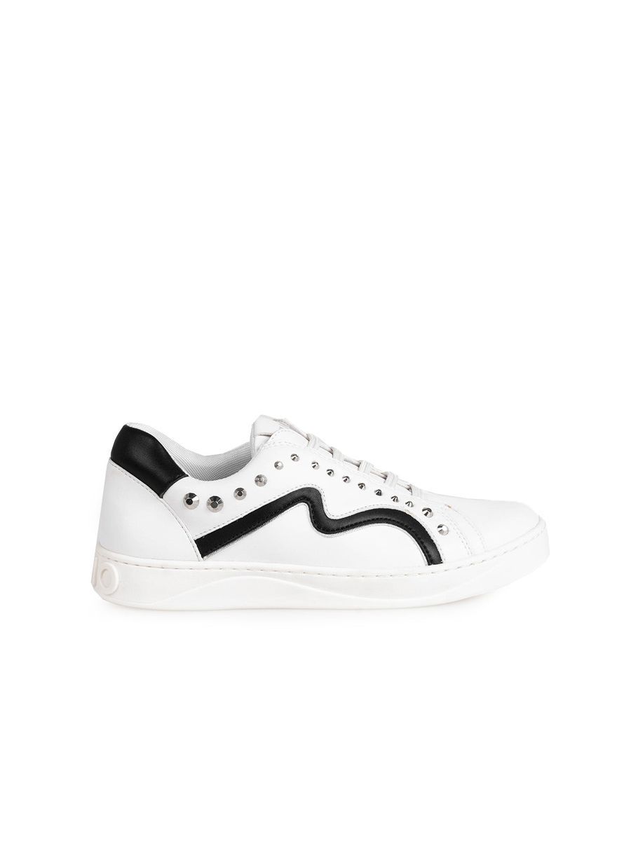 Low-Top Sneaker mit Nieten und Wellen-Detail