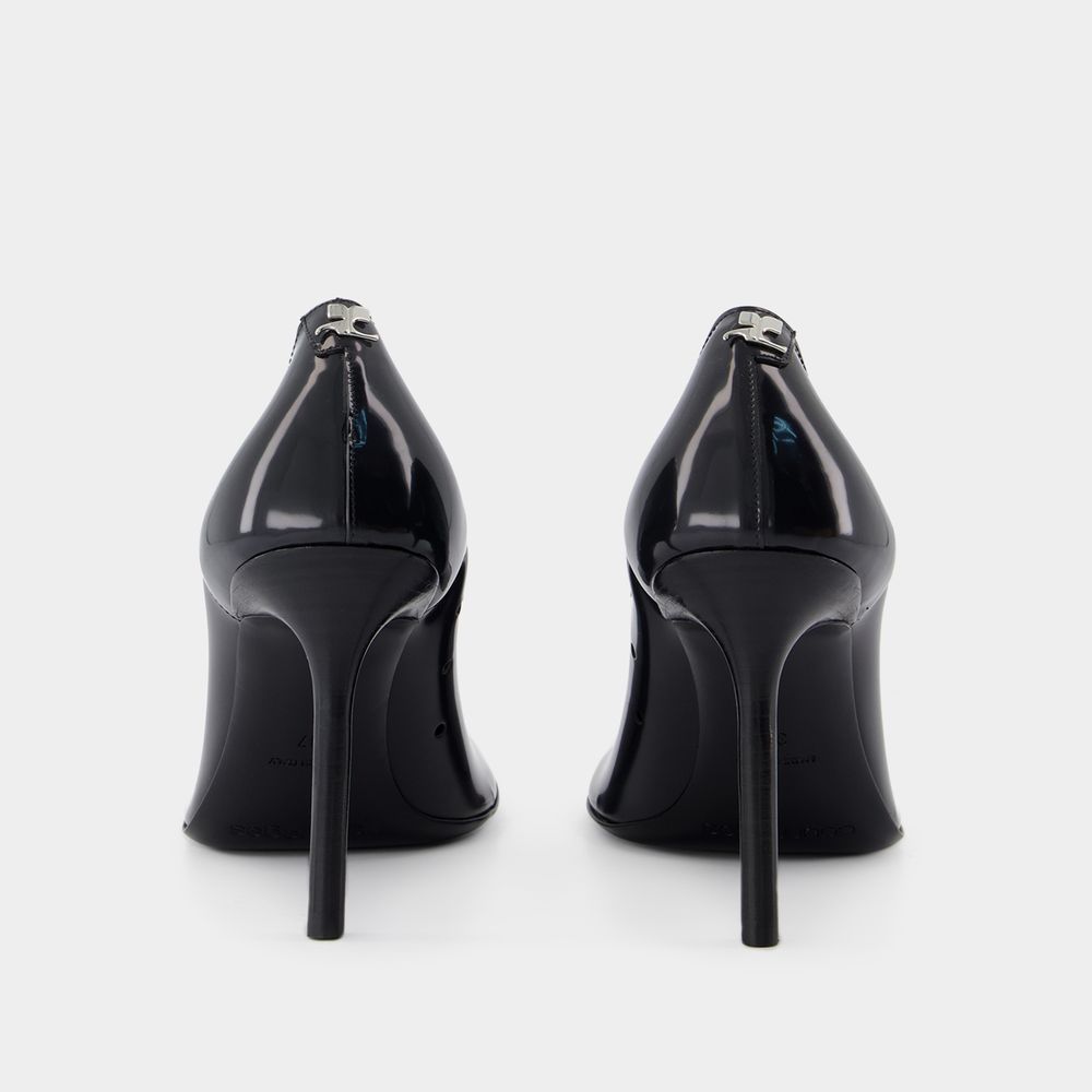 Futuristische Glänzende Pumps mit Spitze