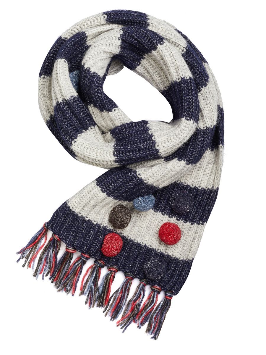 Gestreifter Strickschal mit Pompons