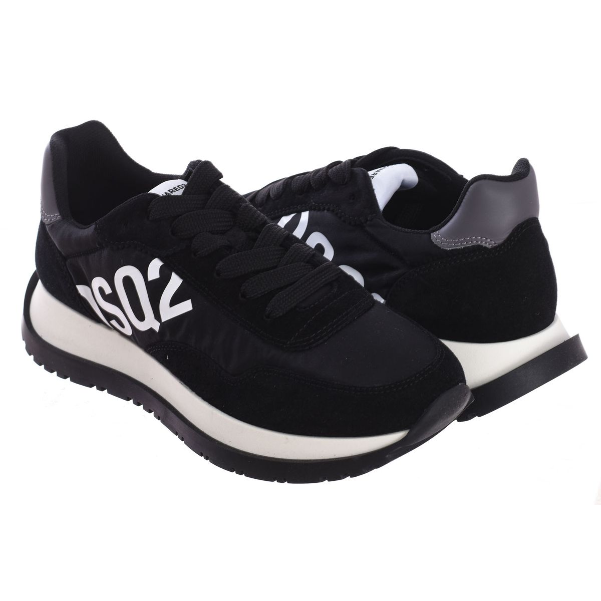 Sportliche Sneaker mit Logoprint