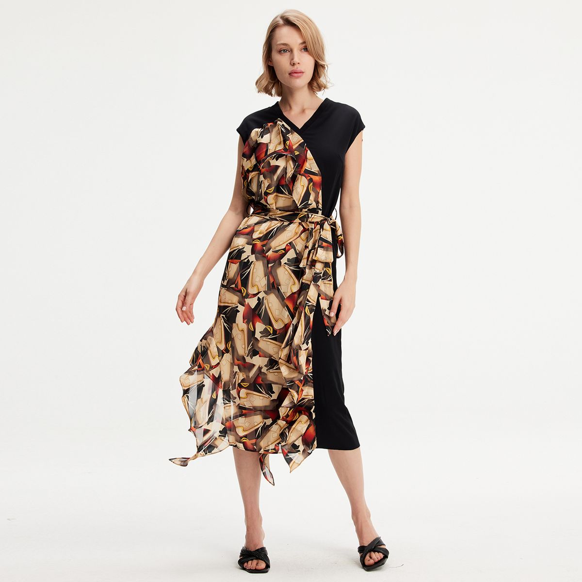 Asymmetrisches Midikleid mit Grafikdruck