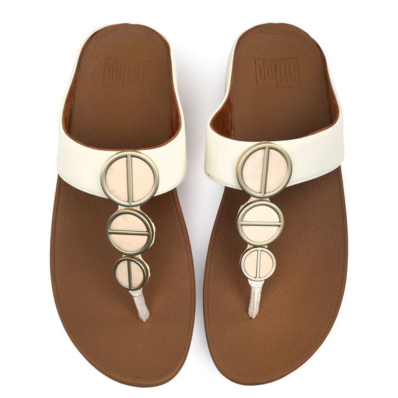 T-Steg Sandalen mit runden Metallic-Details