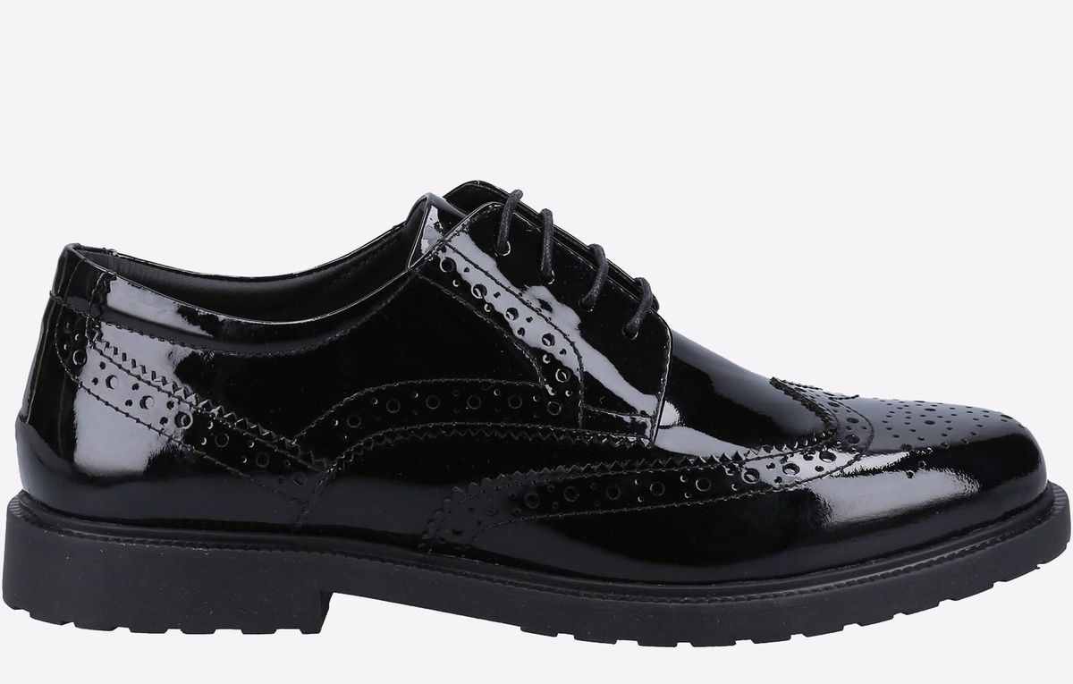 Elegante Lackleder-Brogues mit Lochmuster