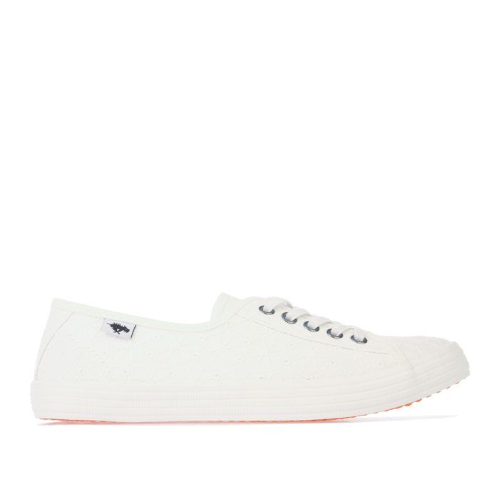 Flache Slipper mit Lochstickerei