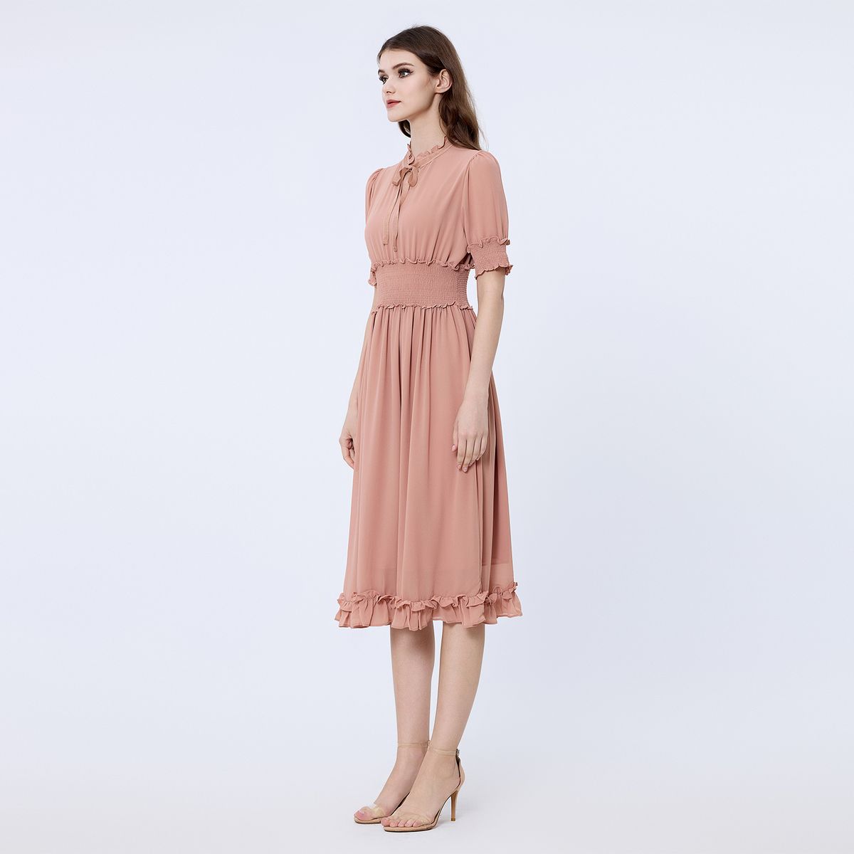 Chiffon-Midikleid mit Smok-Details und Rüschen