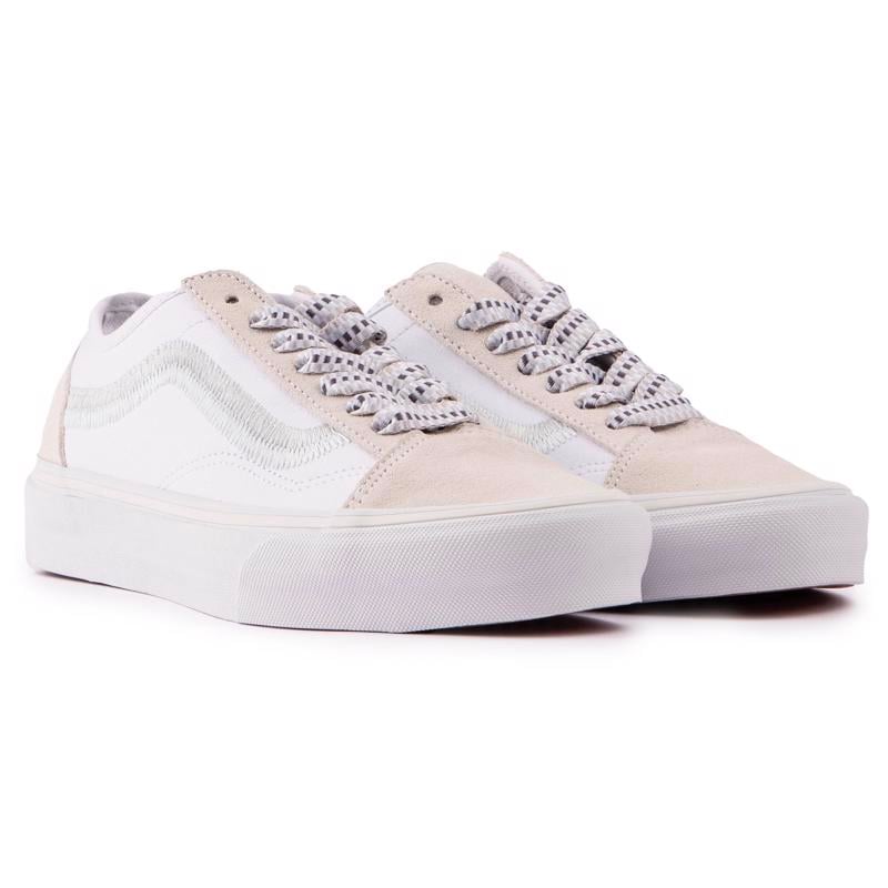 Plattform-Sneaker mit besticktem Seitenstreifen