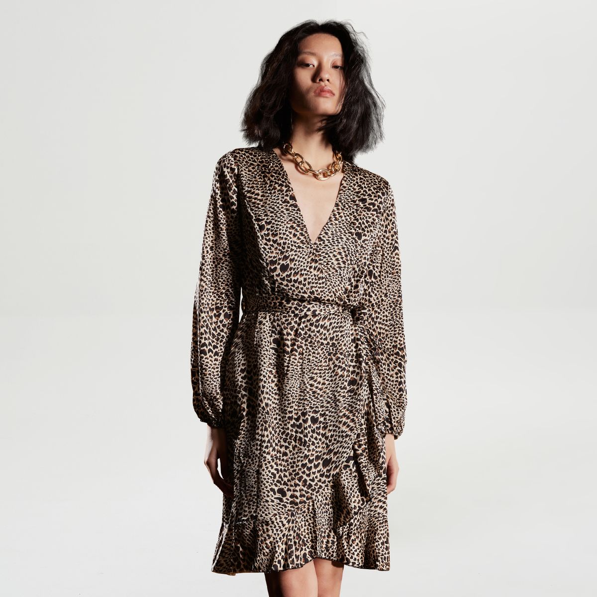 Wickelkleid mit Animal-Print und Volants