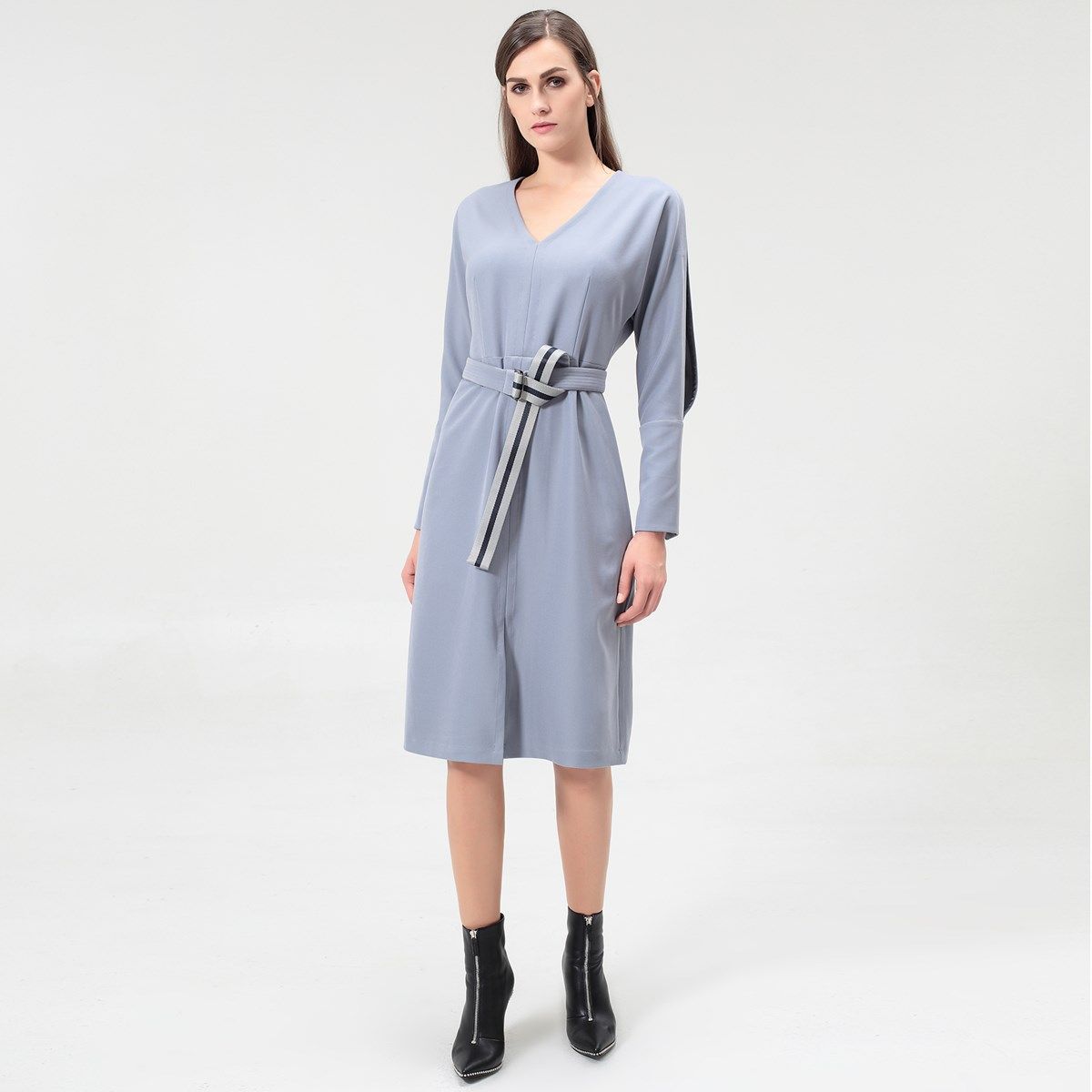 Elegantes Midikleid mit Kimonoärmeln