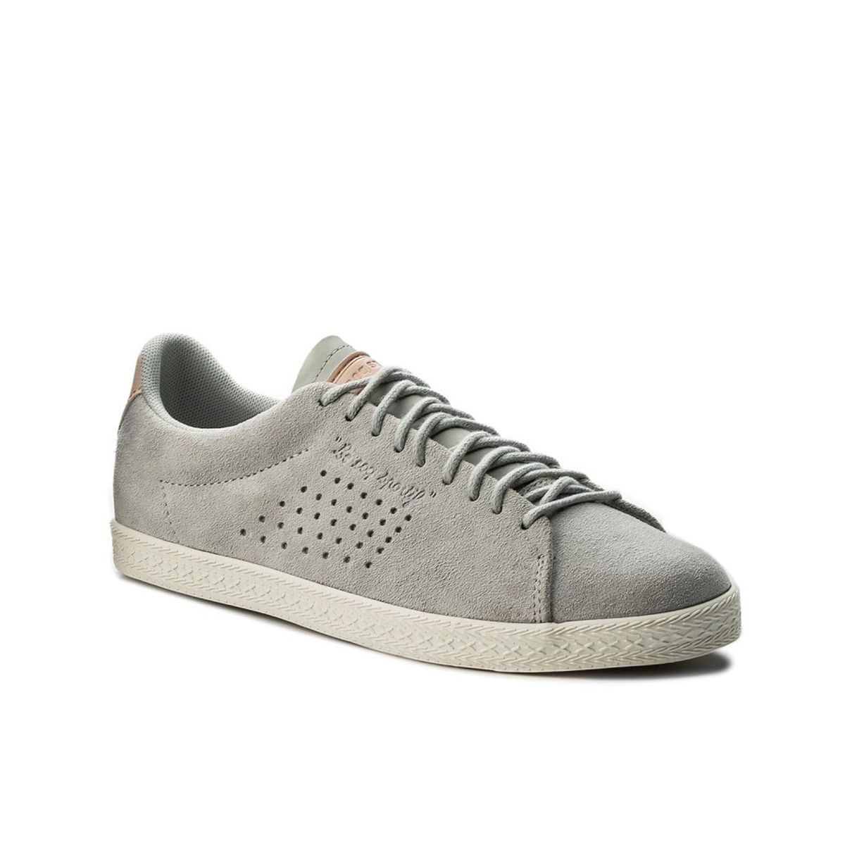 Minimalistische perforierte Low-Top-Sneaker