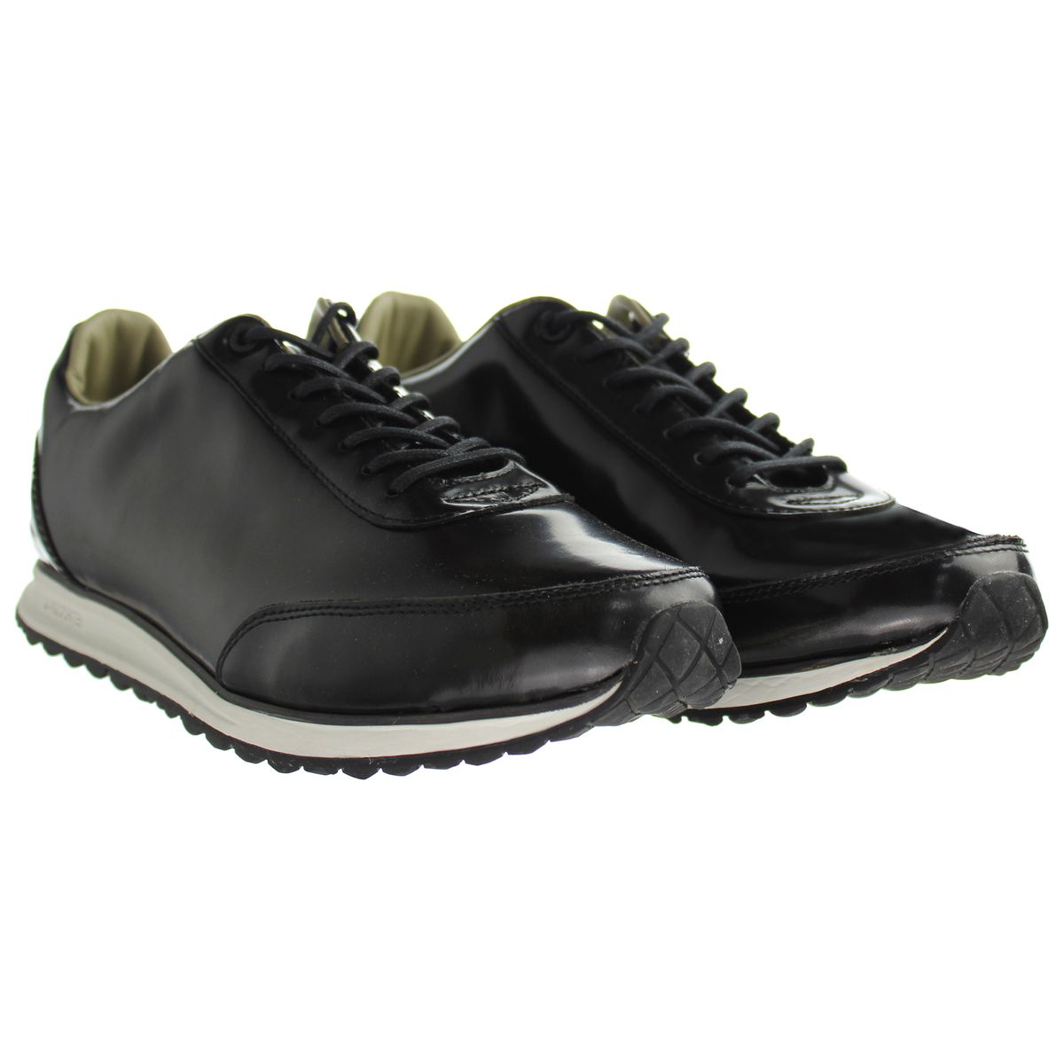 Schmale Low-Top Sneaker in Lackoptik