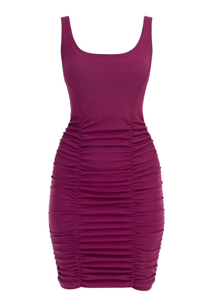 Gerafftes Mini-Trägerkleid aus Rippstrick