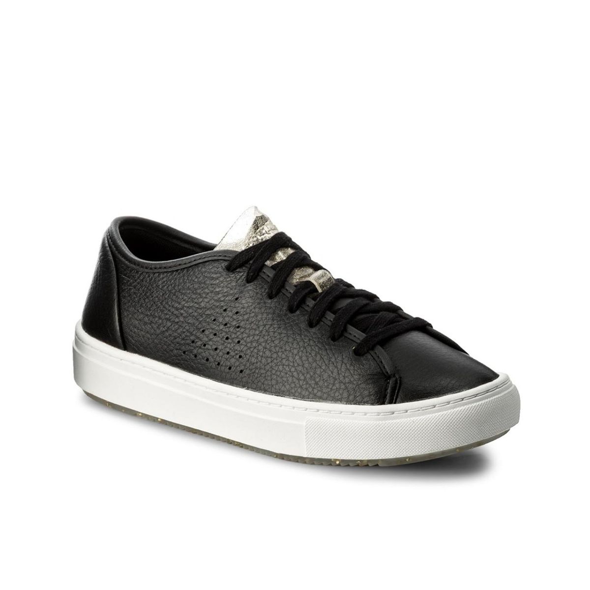 Minimalistische Sneaker aus genarbtem Leder