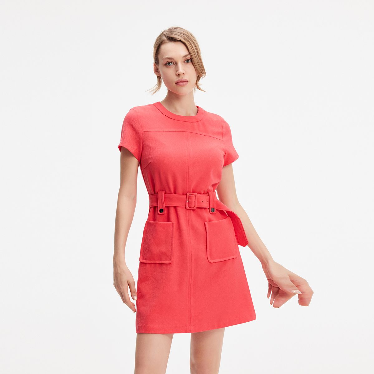 Minikleid im 70er-Jahre-Stil mit Gürtel