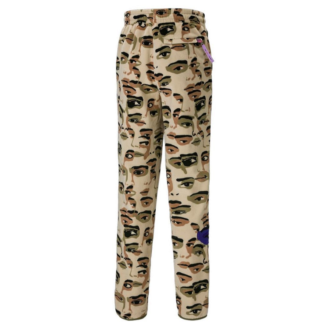 Fleece-Jogginghose mit Gesichtern-Print