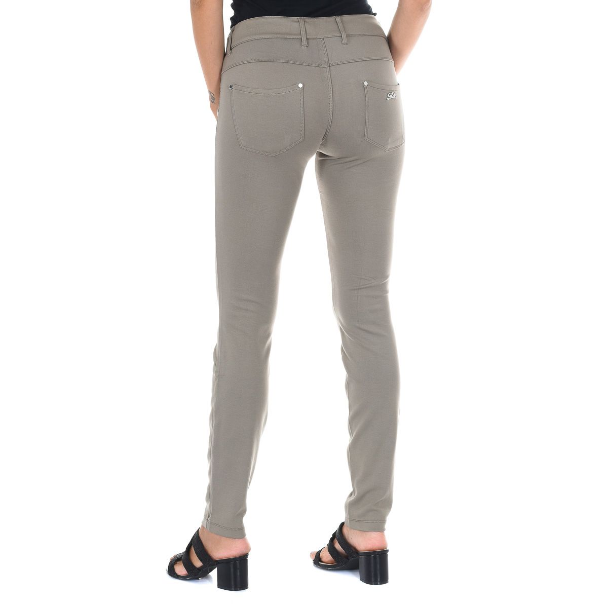 Schmal geschnittene Hose mit Doppelknopf