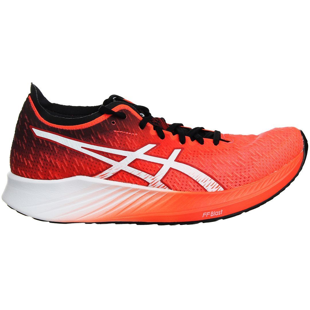 Performance-Laufschuhe mit Carbonplatte