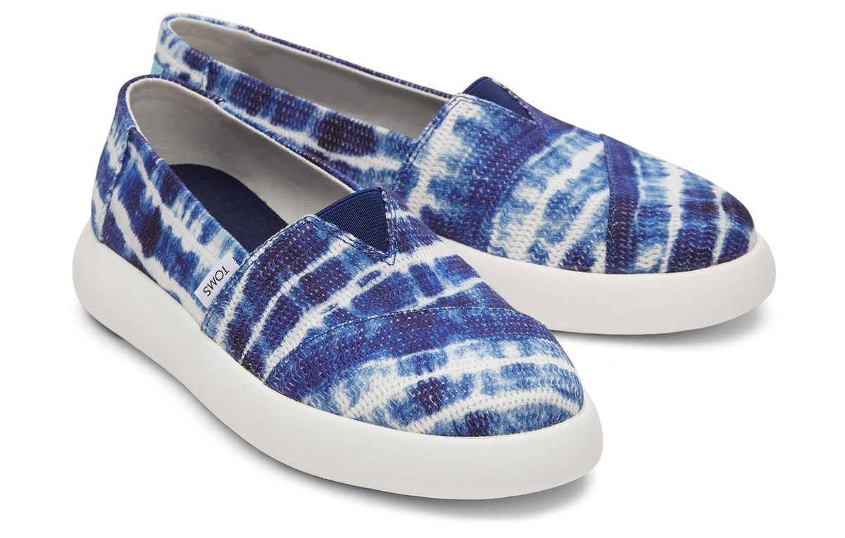 Slip-On Sneaker mit Batikmuster