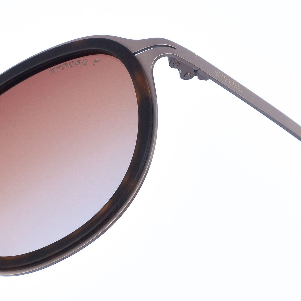 Elegante ovale Sonnenbrille mit Metallrahmen