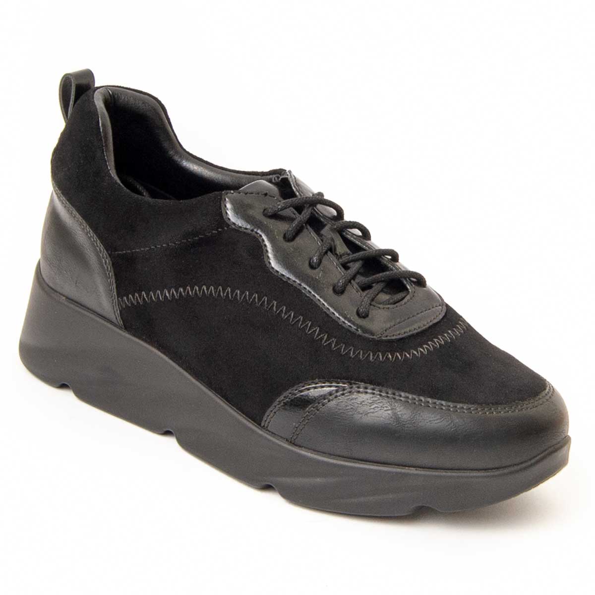 Keilsneaker aus Materialmix mit Plateau