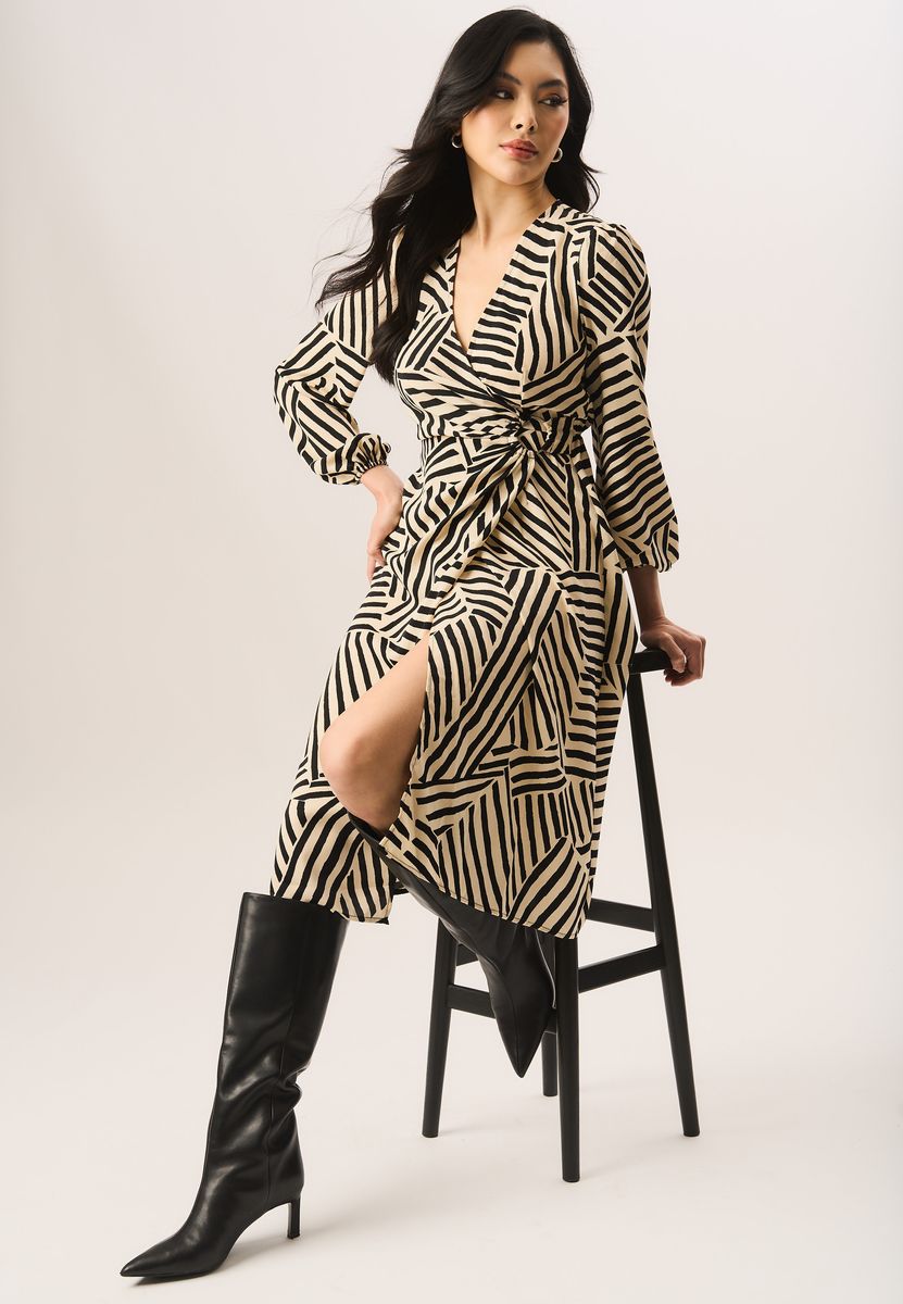 Wickelkleid mit geometrischem Print