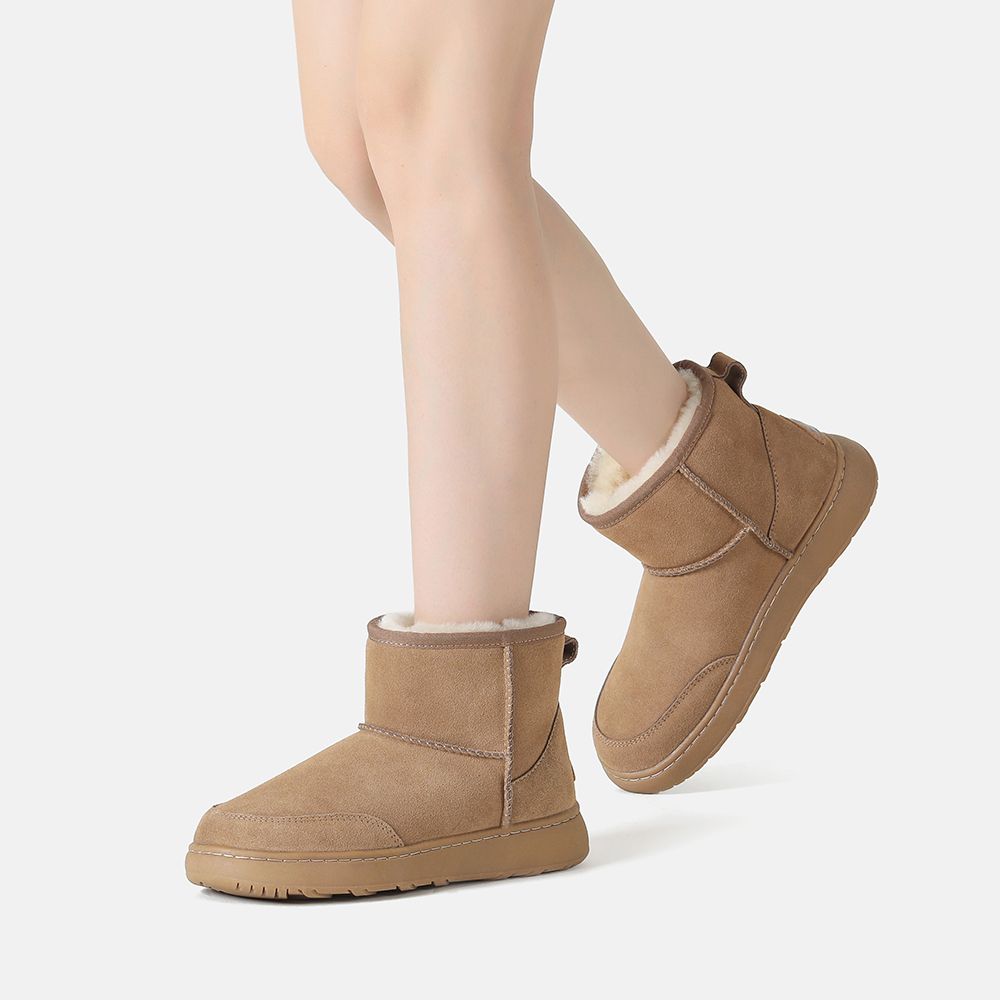 Wasserabweisende Wildlederstiefel mit Lammfell