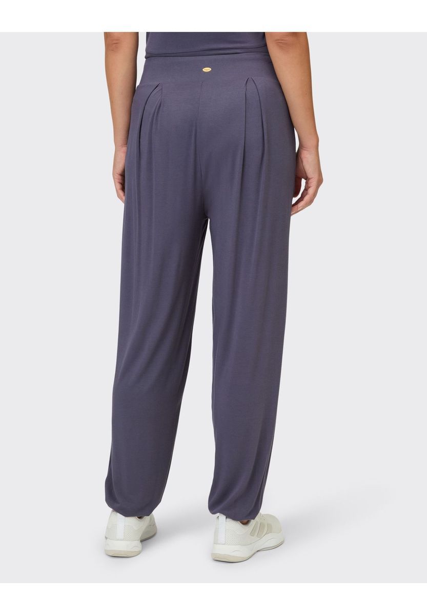 Lockere Yoga-Hose mit Falten