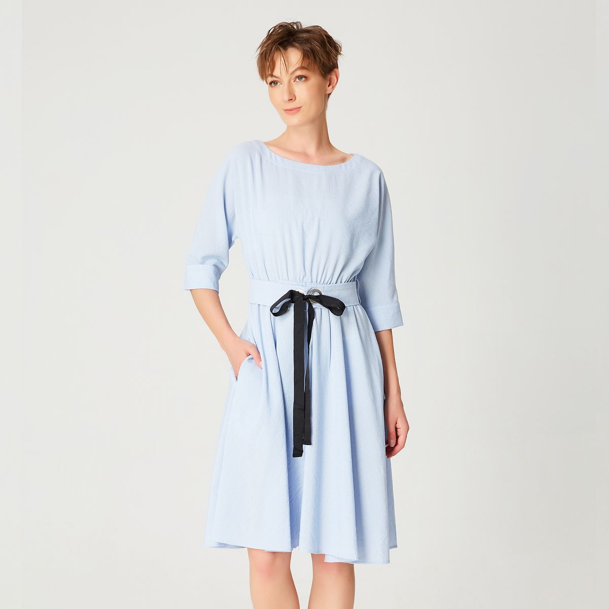 Minimalistisches A-Linien-Midikleid