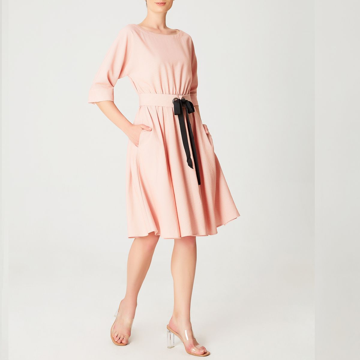 Minimalistisches A-Linien-Midikleid