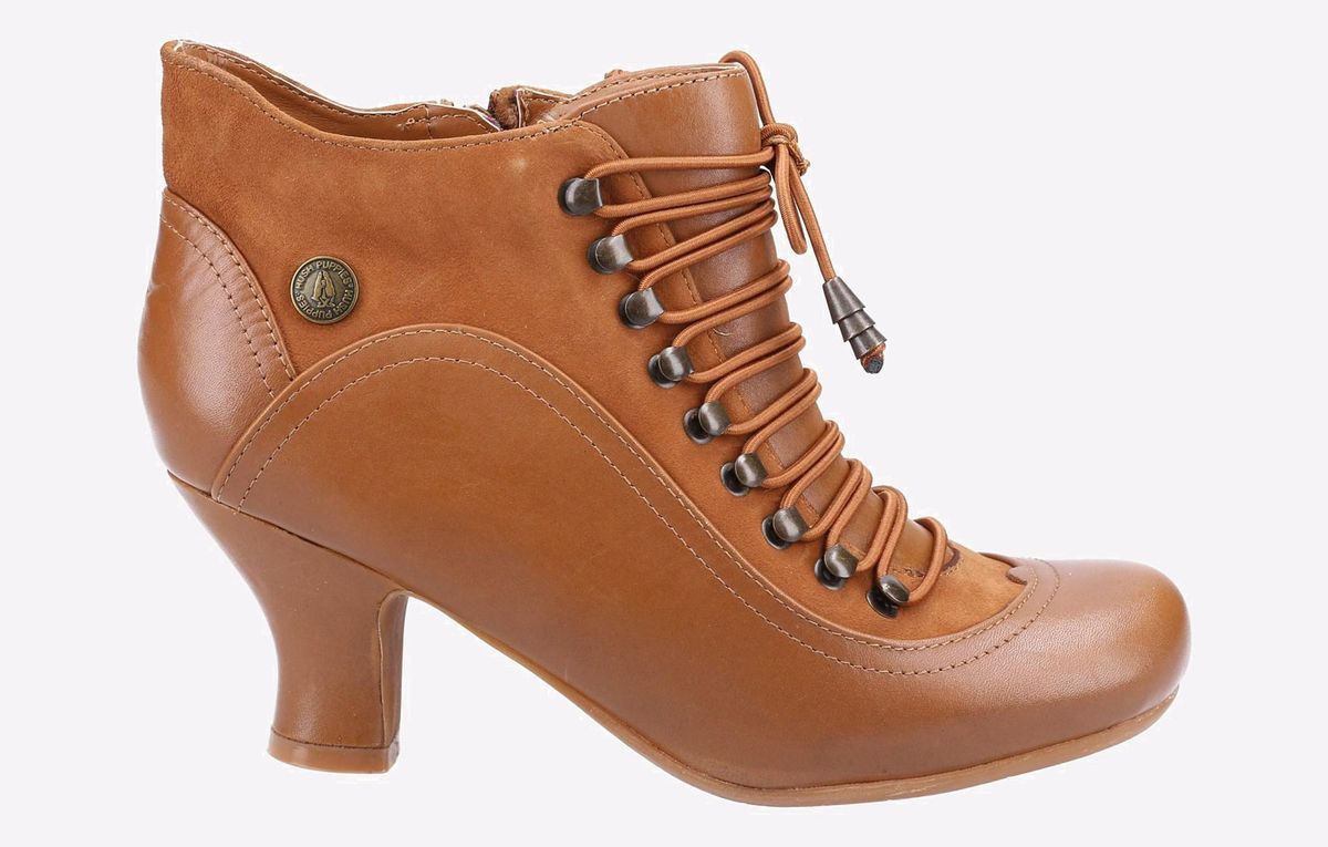 Schnürstiefeletten im viktorianischen Stil