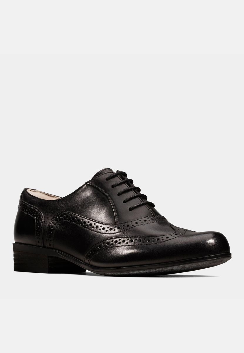 Klassische Leder-Brogues mit Flügelkappe