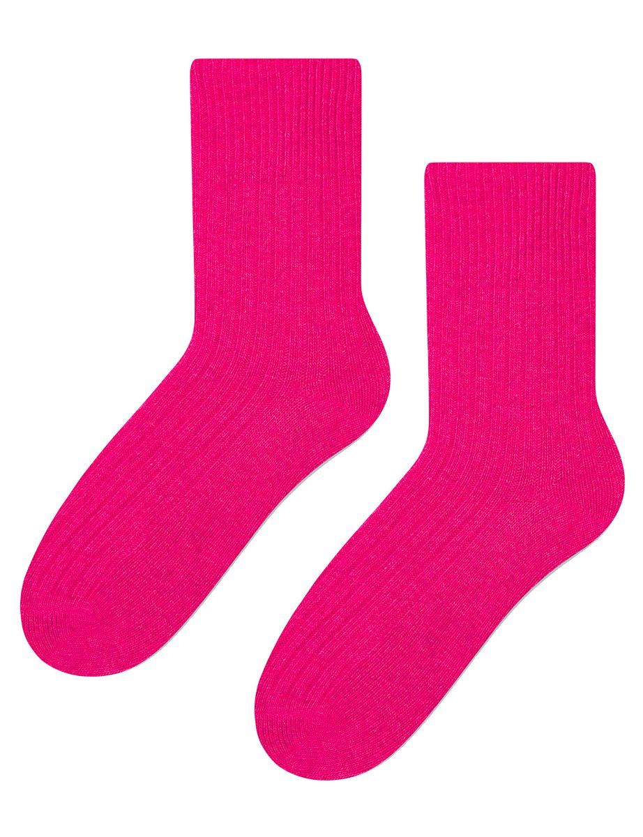 Klassische gerippte Socken aus Wolle
