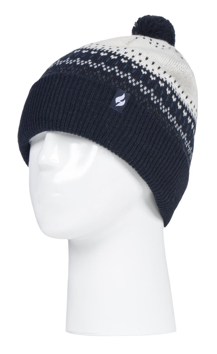 Gemusterte Strickmütze mit Bommel