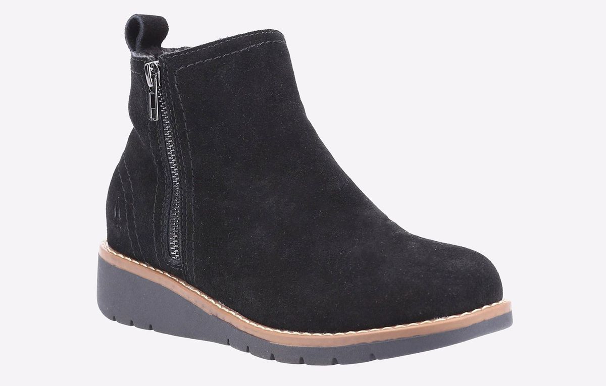 Wasserabweisende Wildleder-Stiefeletten mit Keilabsatz