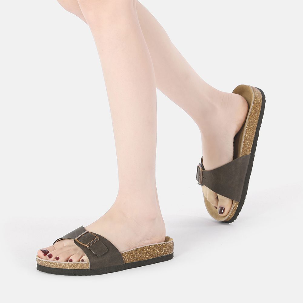 Leder-Slides mit Schnallenriemen und Korksohle