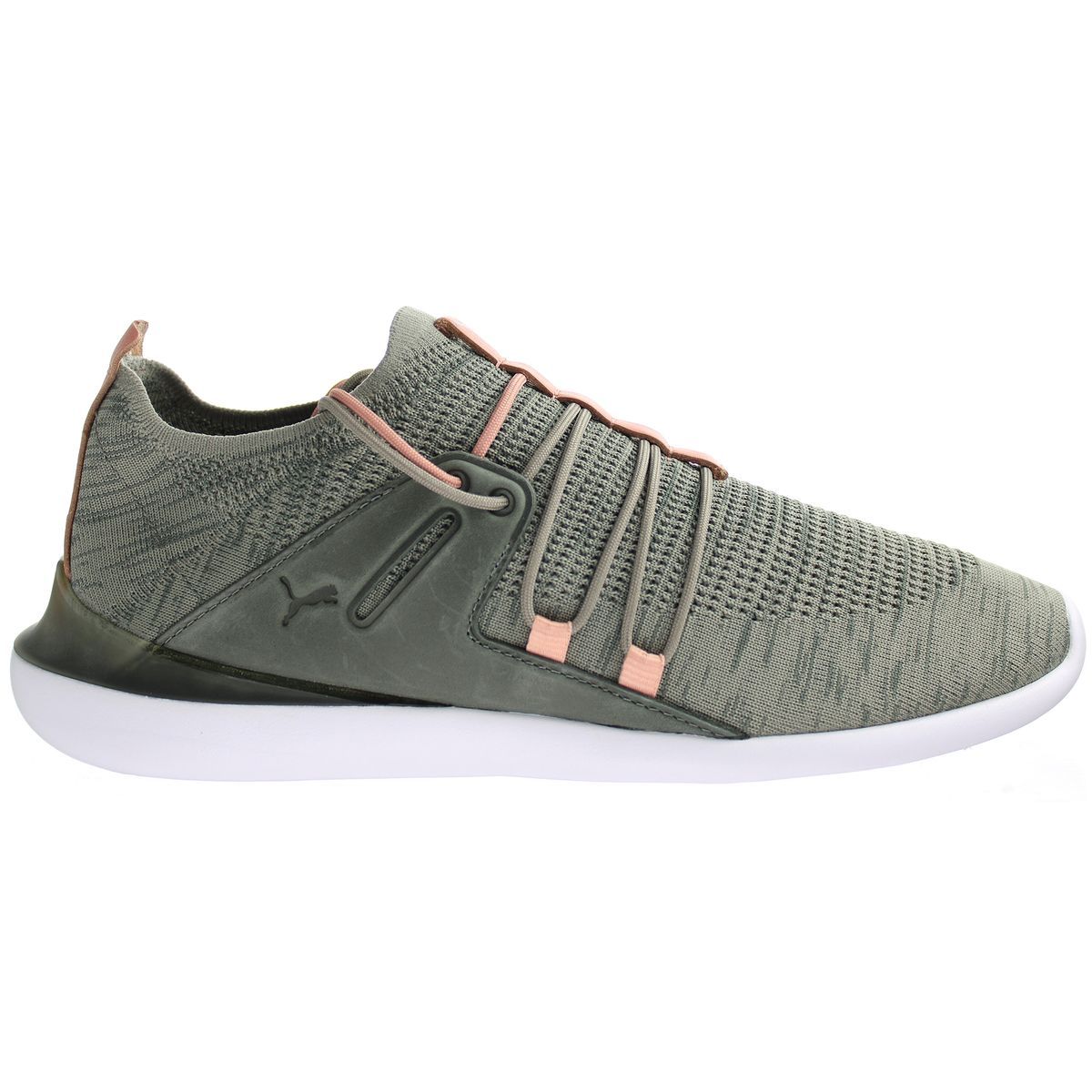 Sportliche Strick-Sneaker im Socken-Stil