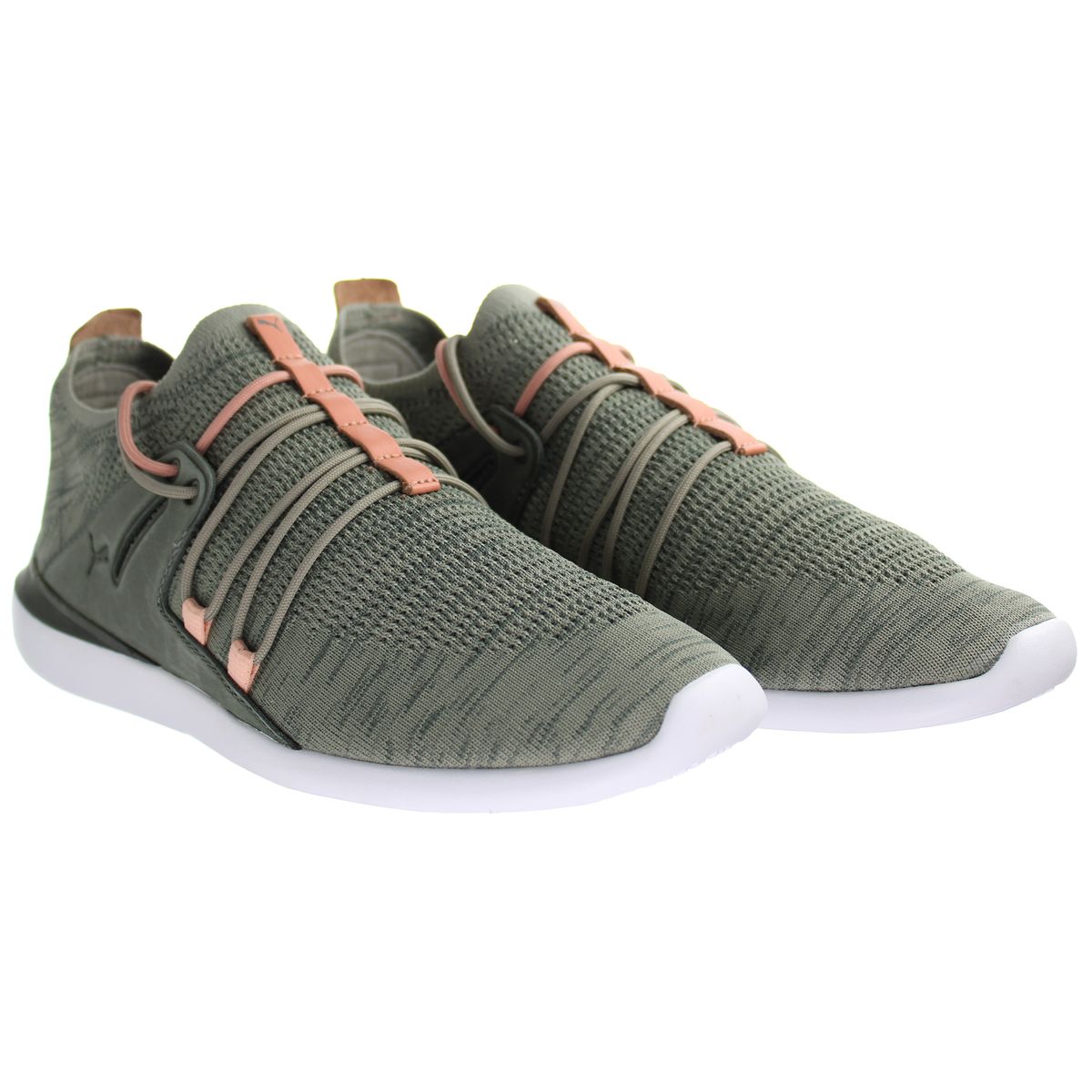 Sportliche Strick-Sneaker im Socken-Stil