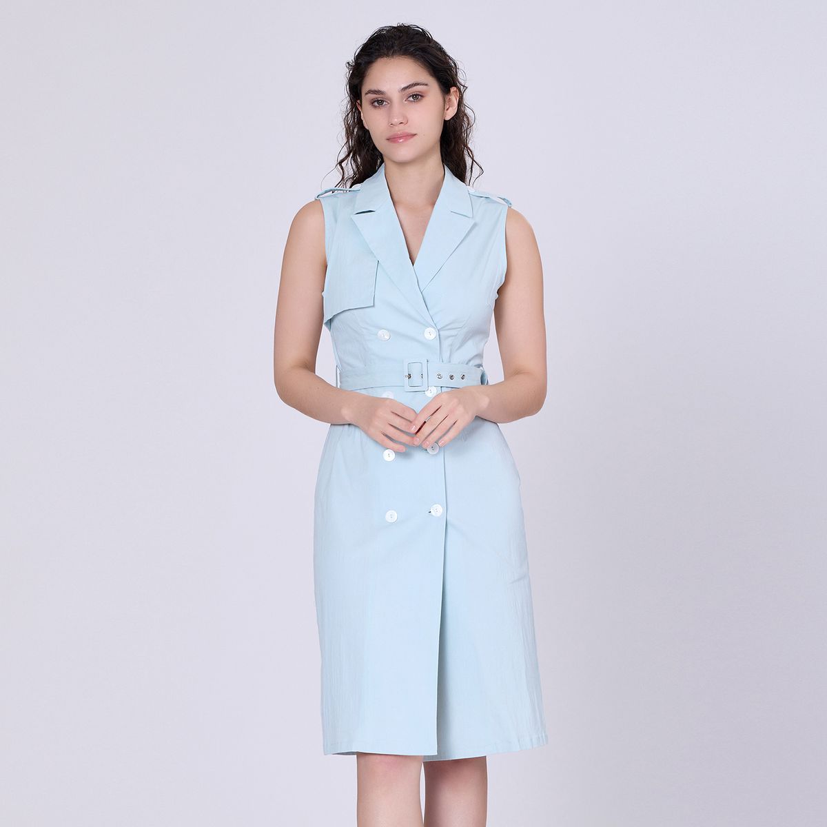 Ärmelloses zweireihiges Trench-Midikleid