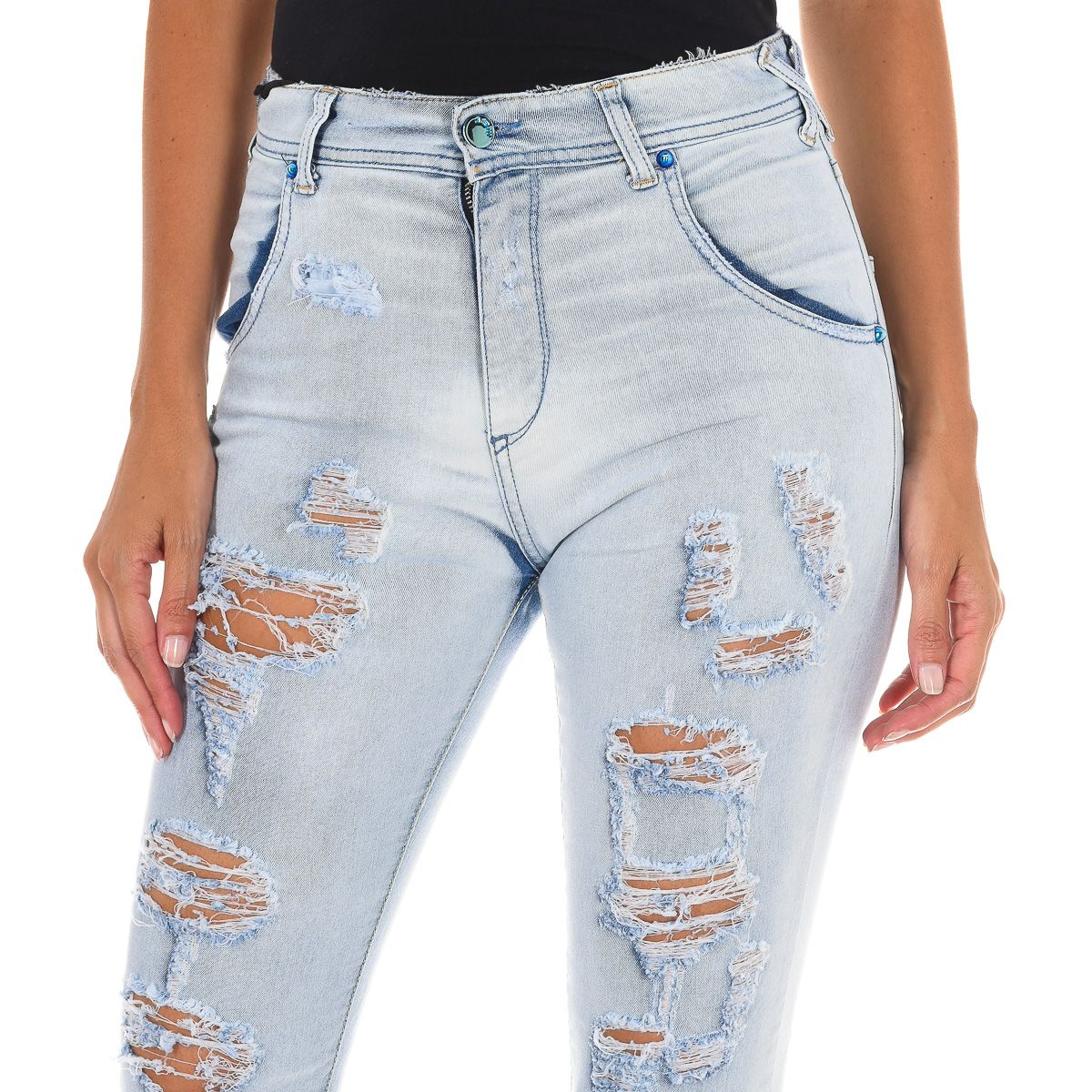 Schmale Jeans mit Destroyed-Effekten
