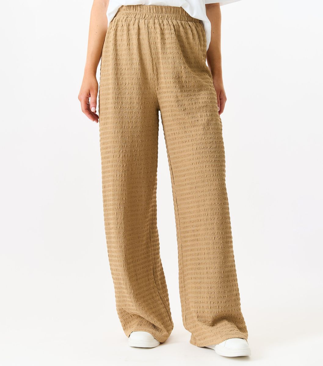 Texturierte Schlupfhose mit weitem Bein