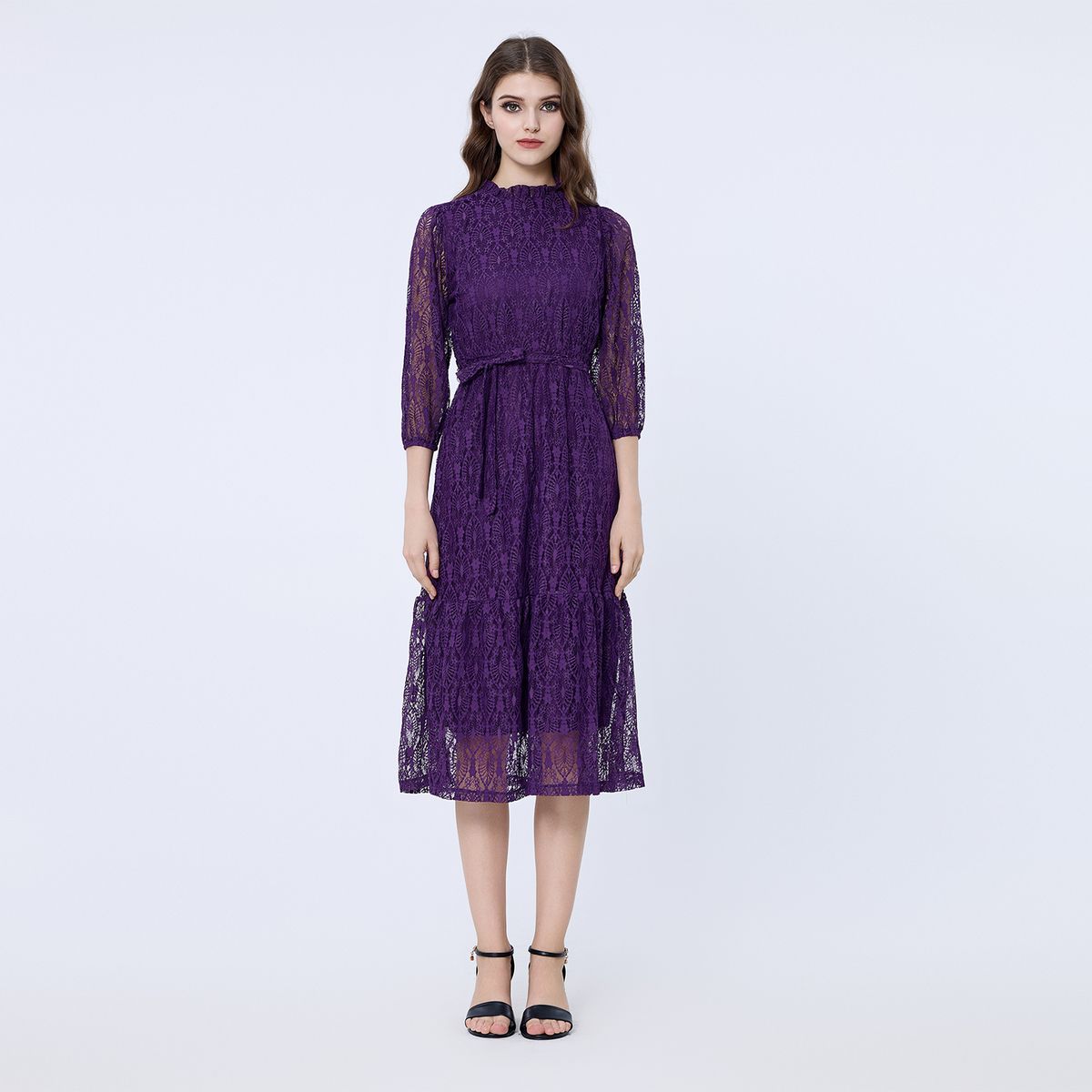 Elegantes ausgestelltes Midikleid aus Spitze
