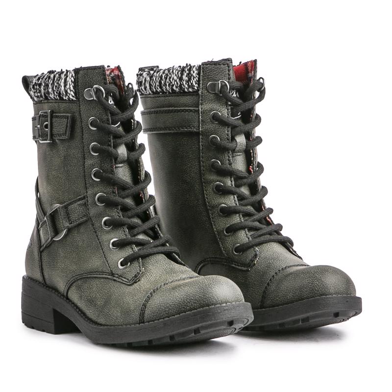 Geschnürte Combat-Boots mit Strickkragen