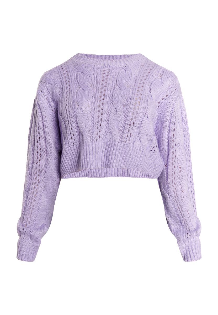 Kurzer Zopfstrickpullover mit Lochmuster